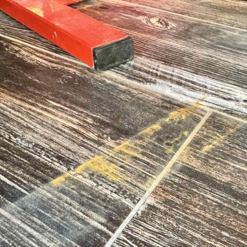 Премахване на ръждиви следи от гранитогрес