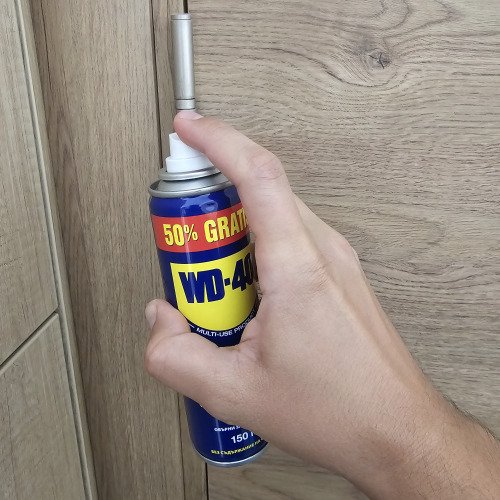 Смазване и попистване на панти