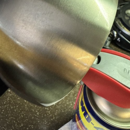 Нан-бързото и ефикасно полиране на иноксов капак