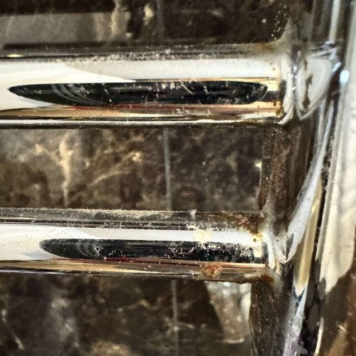 Метална повърхност и wd40