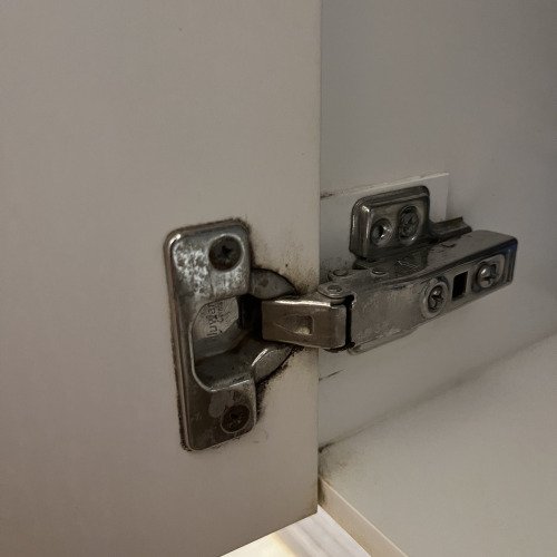 Освежаване на панти