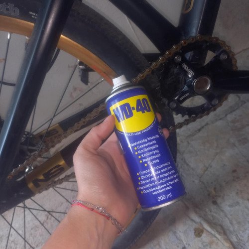 Поддръжка на верига с WD-40