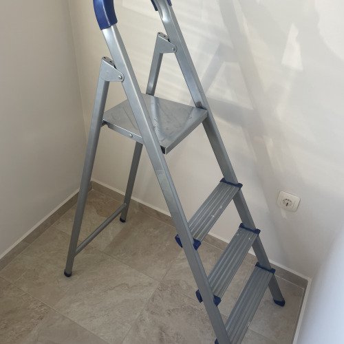 Поддръжка на металната стълба